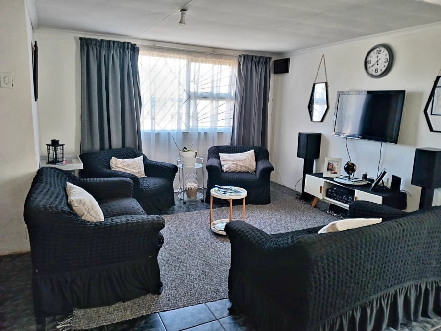 2 Bedroom Property for Sale in Motherwell Nu 8 Eastern Cape